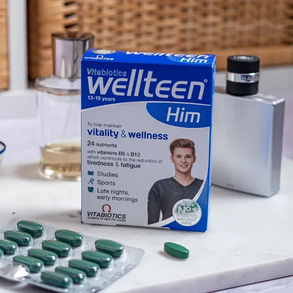 Wellteen for Him y Vitabiotics - The product is placed on a dressing table with tablets in front of it.